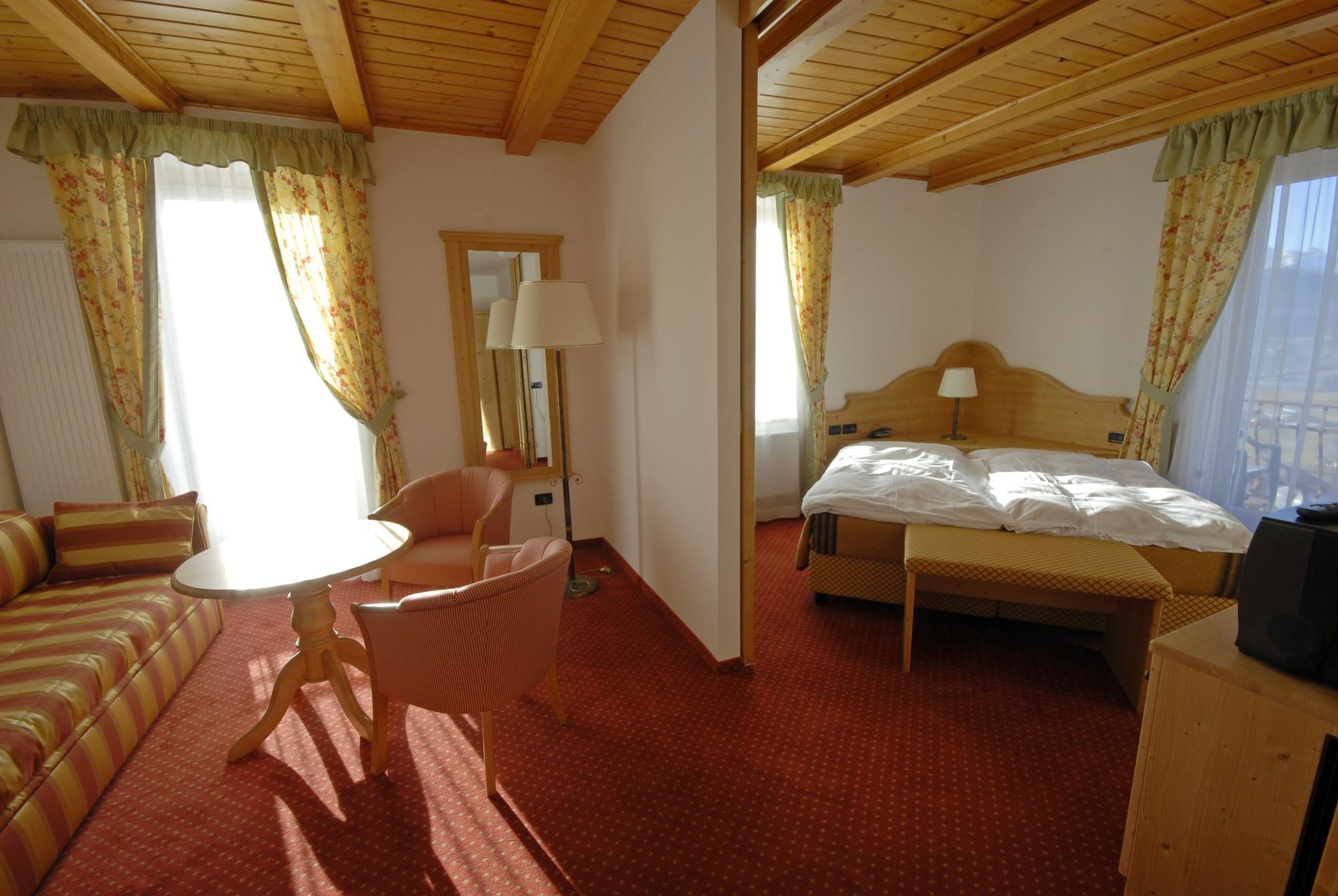 Hotel Wellness E Stella Delle Alpi 3*